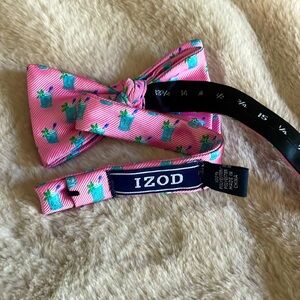 Men’s derby day bowtie ￼